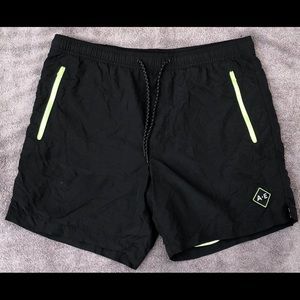 American Eagle All Day Shorts - L